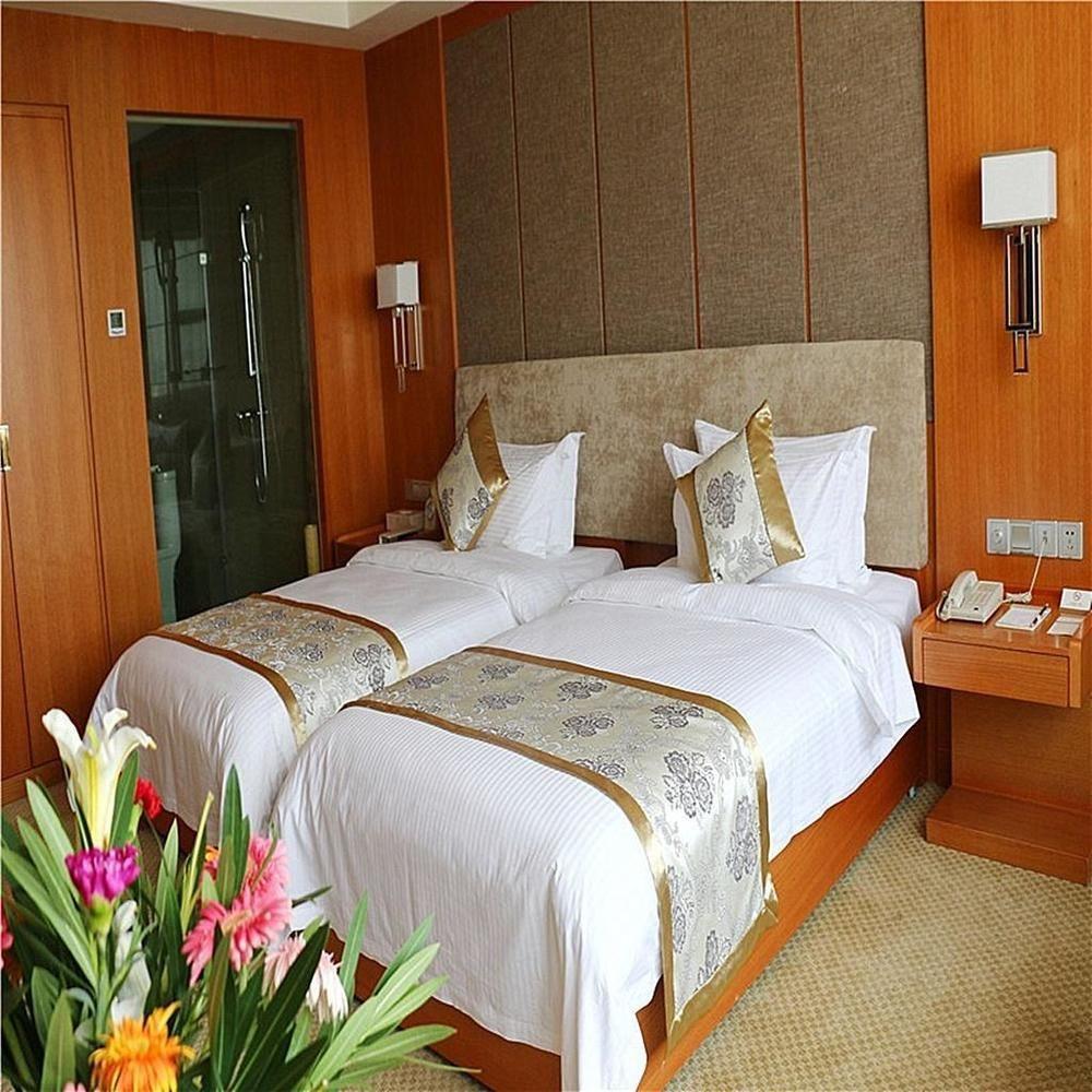 The Grand Plaza Hotel Ji'an  Exterior photo