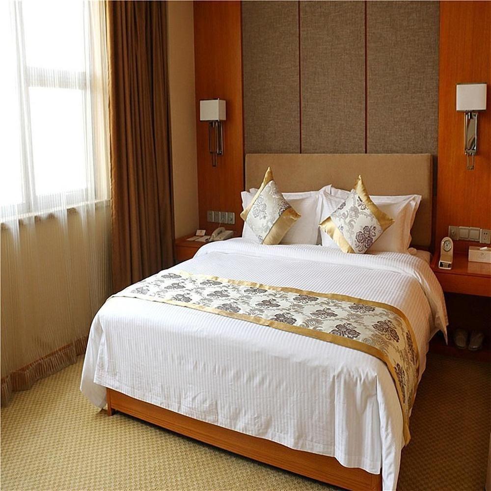 The Grand Plaza Hotel Ji'an  Exterior photo