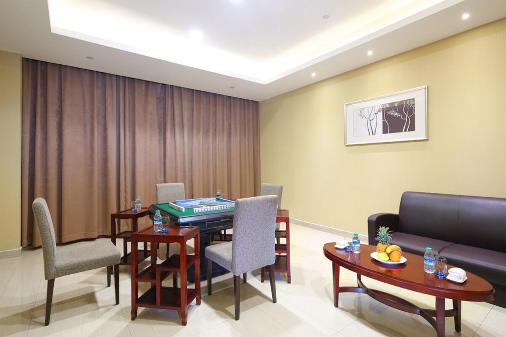 The Grand Plaza Hotel Ji'an  Exterior photo