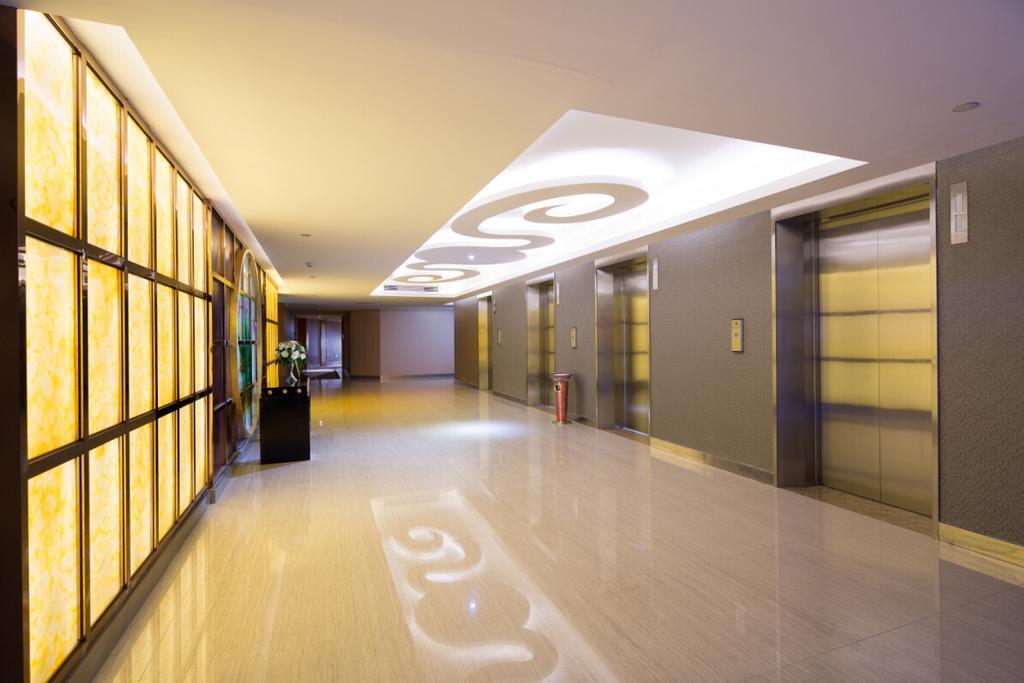 The Grand Plaza Hotel Ji'an  Exterior photo