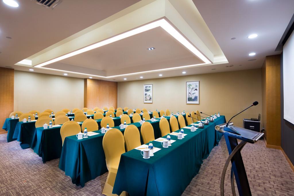 The Grand Plaza Hotel Ji'an  Exterior photo