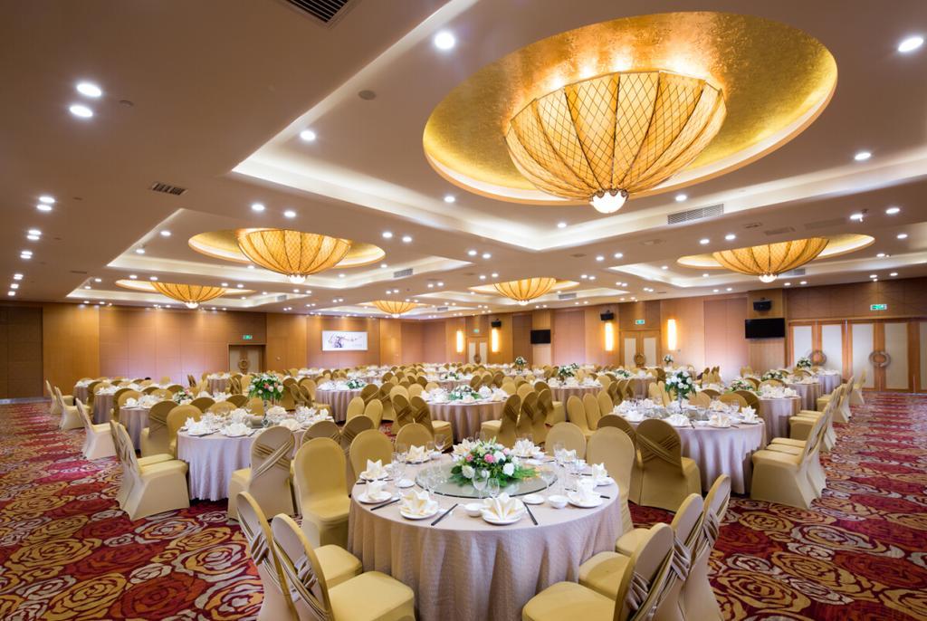 The Grand Plaza Hotel Ji'an  Exterior photo
